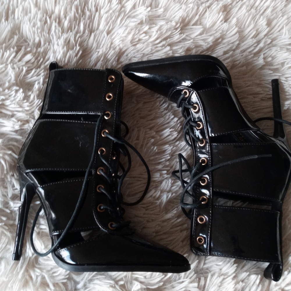 Fashion nova black cut out boots with heel